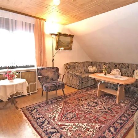 Einladende Mit Garten Apartment