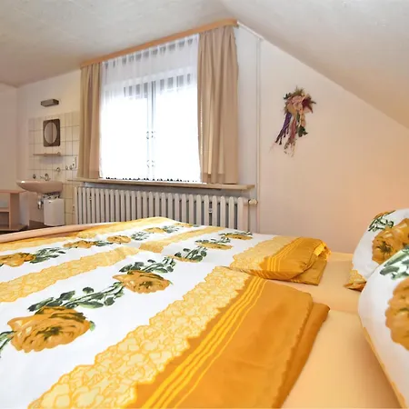 Apartment Einladende Mit Garten Frauenwald